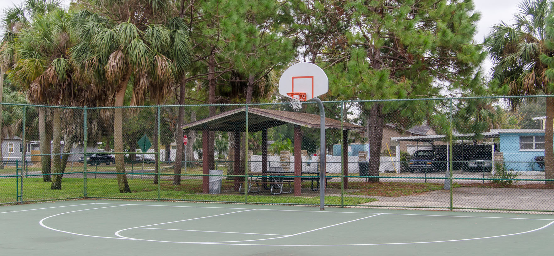 Playlot 2 outdoor basketball court