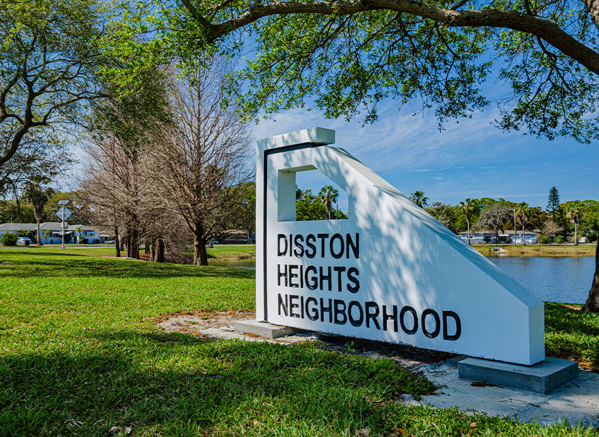 Sheffield Lake Sign with the words Disston Heights Neighborhood